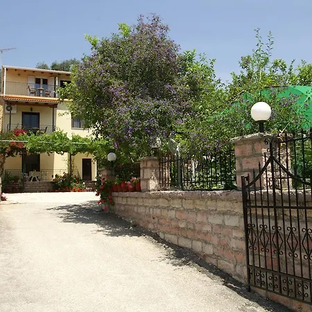 Kefalas Apartments Parga Extérieur photo